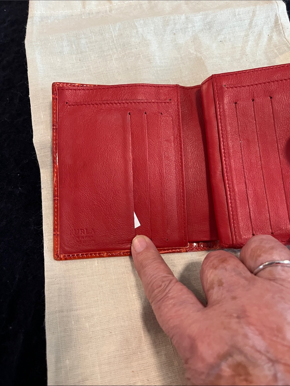 FURIA Orange Croc-Embossed Leather Wallet - Picture 2 of 11